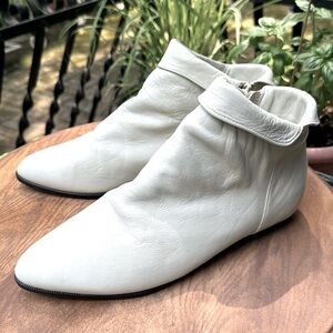 🤍❤️🤍Mod Leather Ankle Boots. Karen Scott, Sz 8 1/2. Cream color. Lightweight